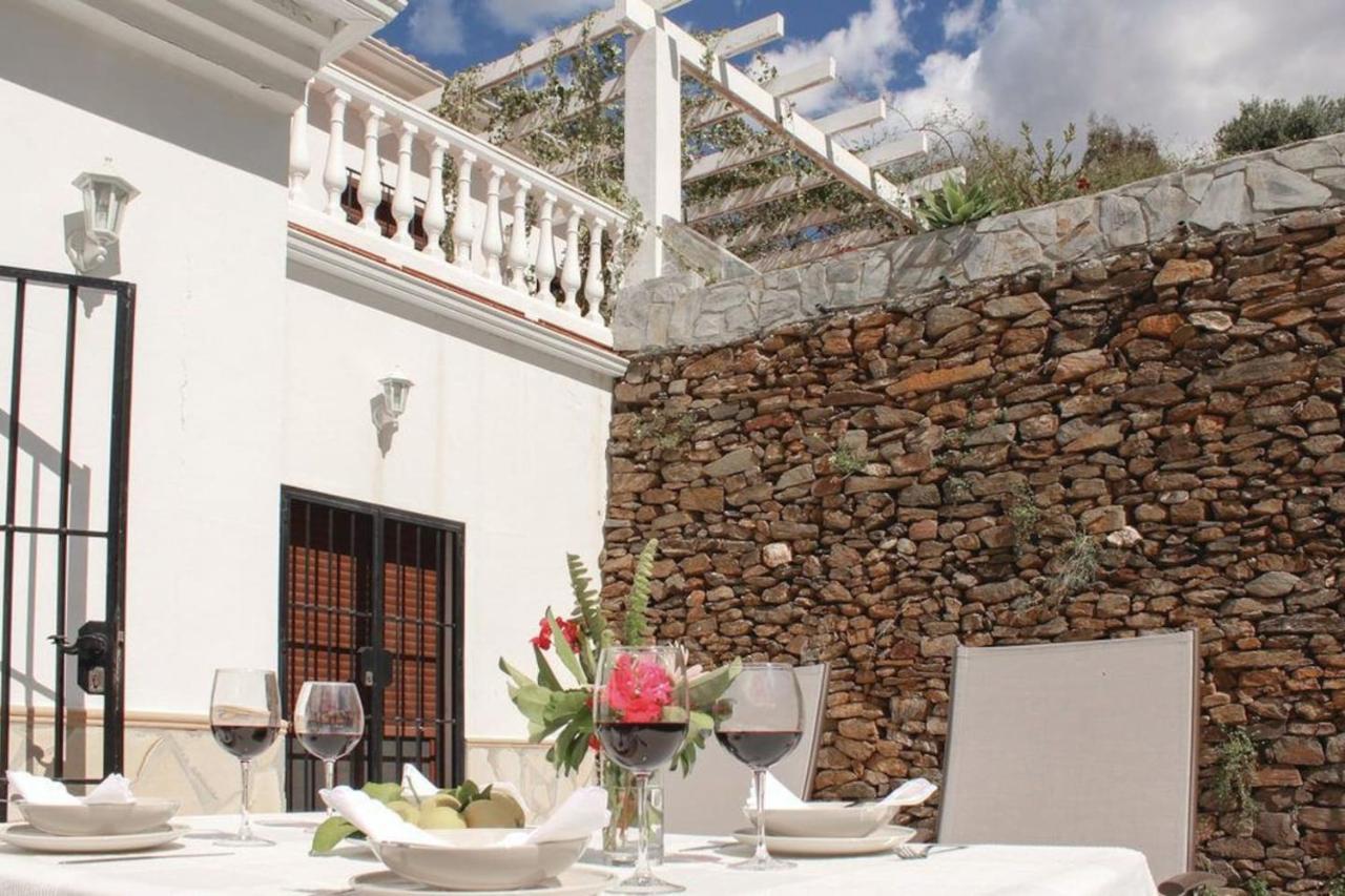 Fuentezuelas Pool Villa Sayalonga Екстер'єр фото