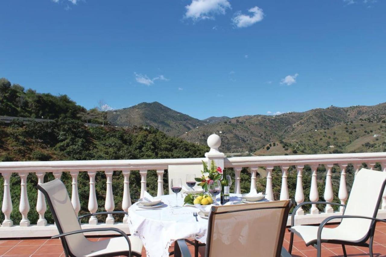 Fuentezuelas Pool Villa Sayalonga Екстер'єр фото