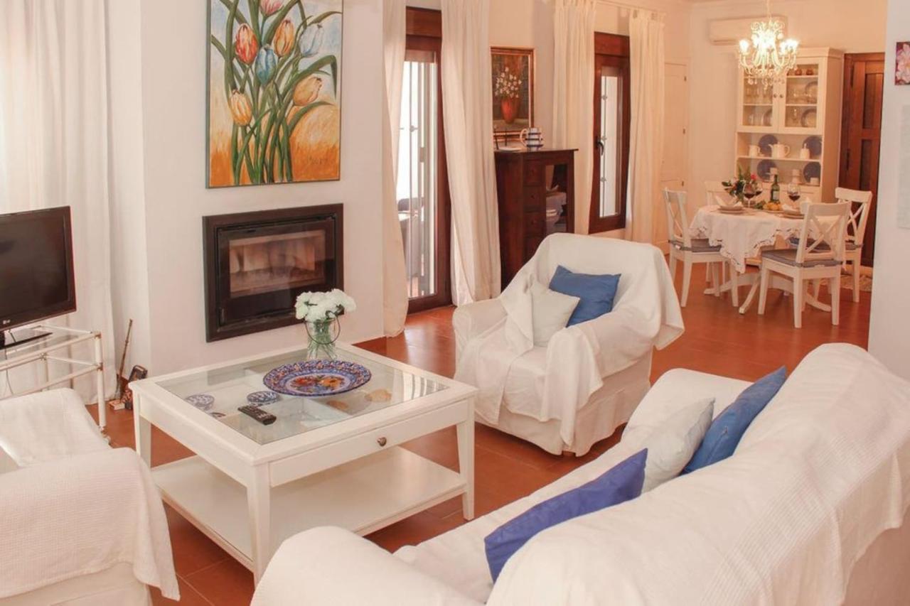 Fuentezuelas Pool Villa Sayalonga Екстер'єр фото