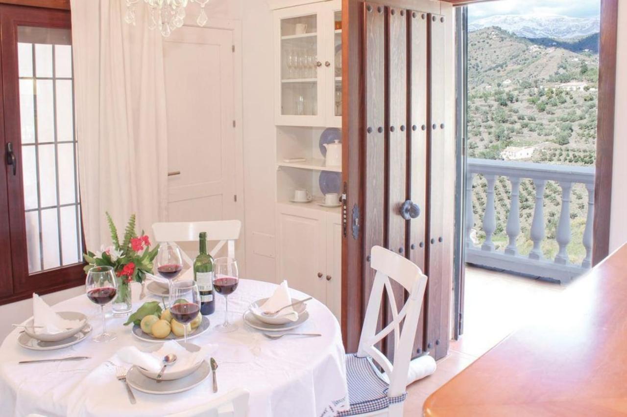 Fuentezuelas Pool Villa Sayalonga Екстер'єр фото