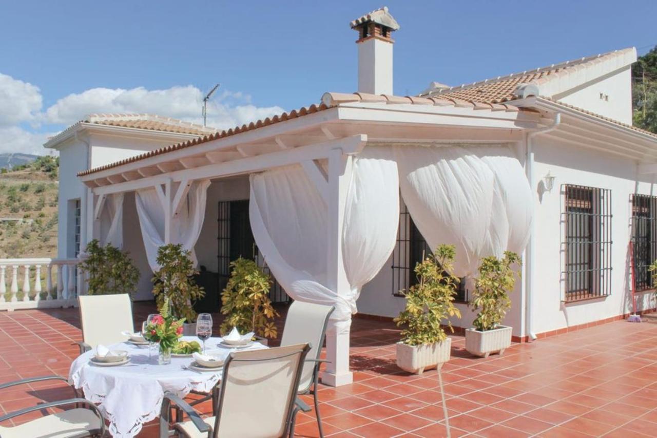 Fuentezuelas Pool Villa Sayalonga Екстер'єр фото
