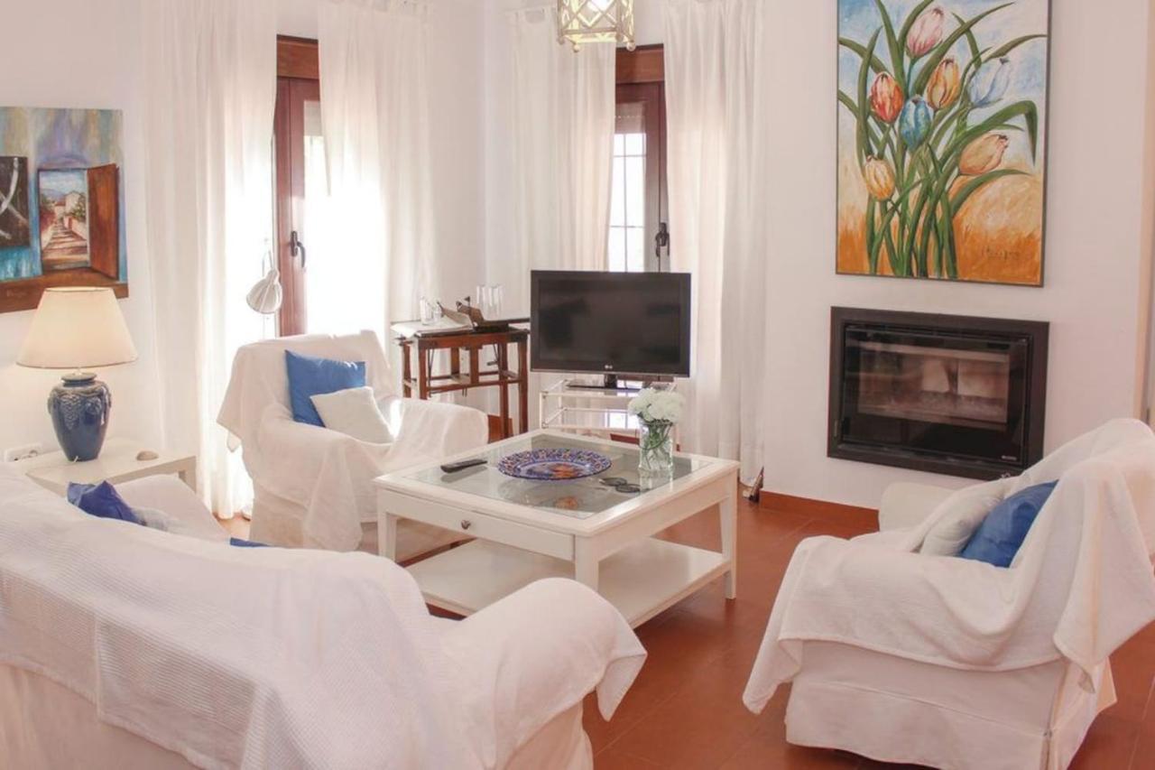 Fuentezuelas Pool Villa Sayalonga Екстер'єр фото